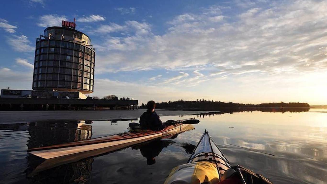 Clarion Lakeside Inn and Conference Centre