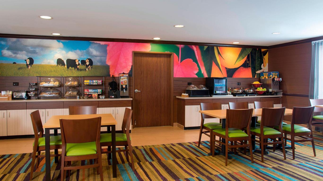 Fairfield Inn & Suites by Marriott Chicago St. Charles