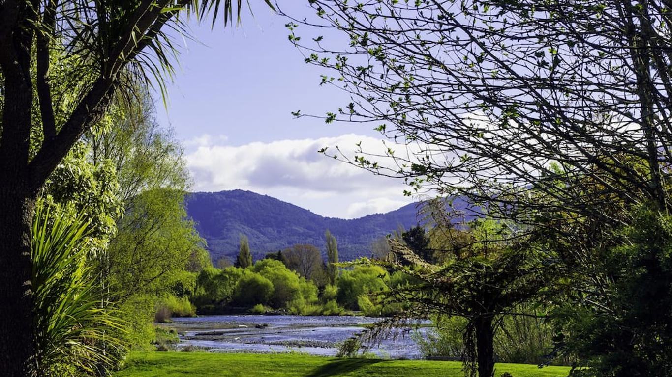 Tongariro Lodge