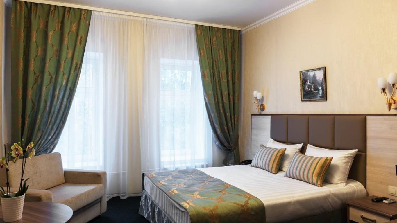 Seven Hills Brestskaya Hotel