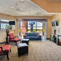 Comfort Inn & Suites Madison - Airport