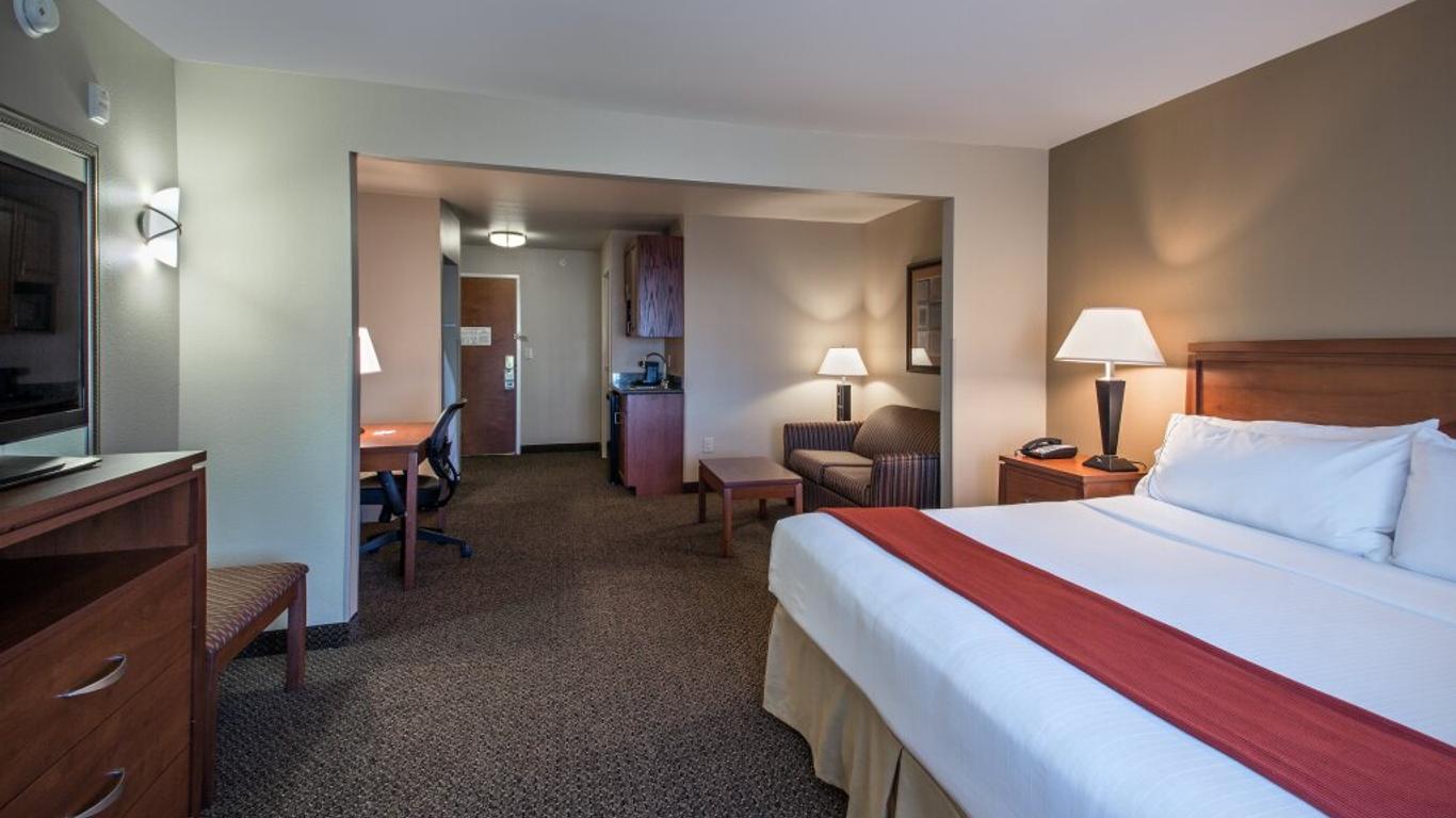 Holiday Inn Express Hotel & Suites Lewisburg, An IHG Hotel