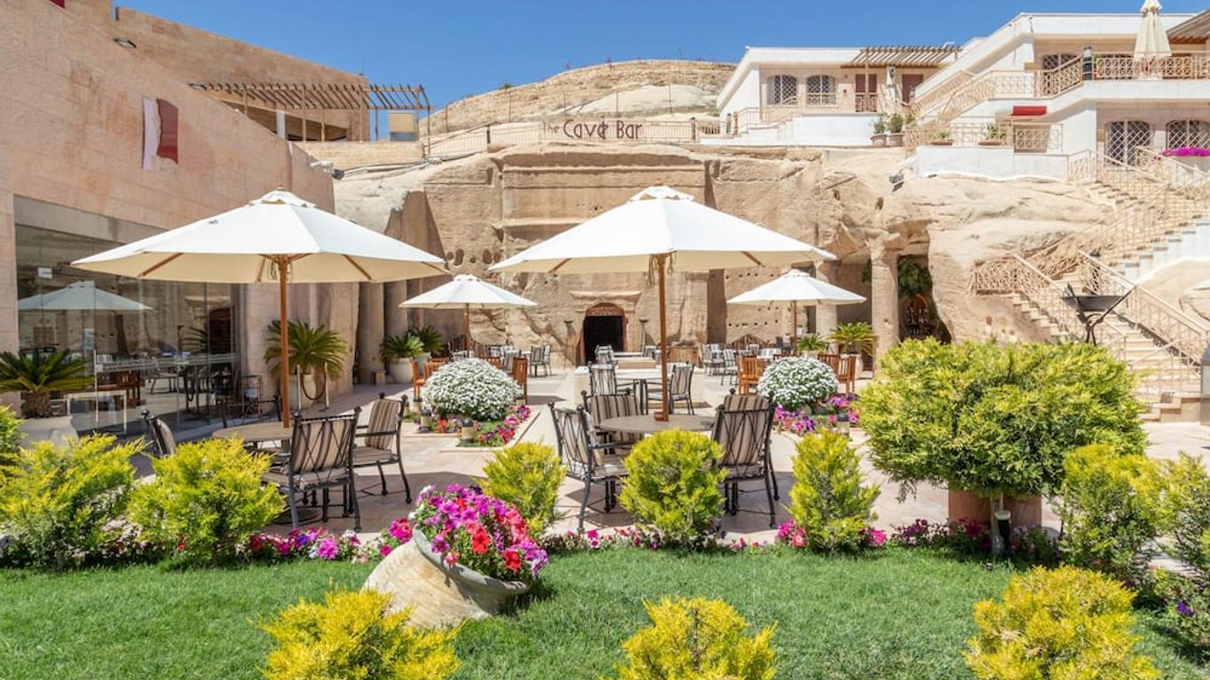 Petra Guest House Hotel