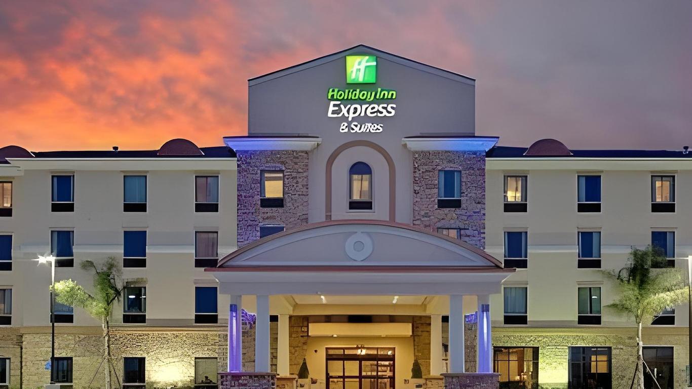 Holiday Inn Express Hotel & Suites Port Arthur