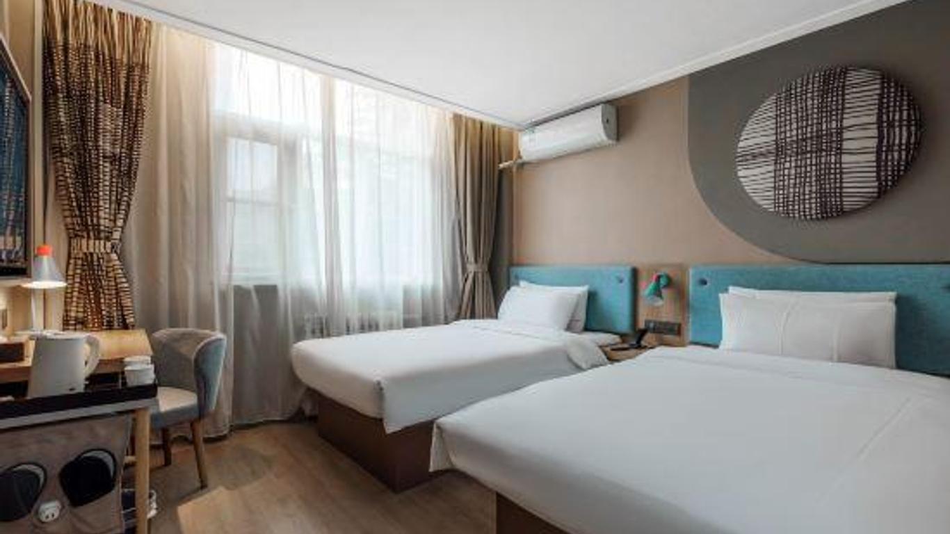 Home Inn (Xi'an Hujiamiao Metro Station Changying East Road)