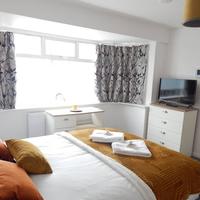 Modern, well located en-suite rooms with parking and all facilities